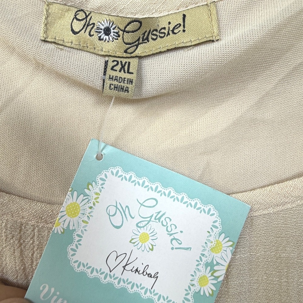 Oh Gussie‎ Tunic Blouse Embroidered Bell Sleeve Sharkbite Hem Top Cream 2XL - Picture 3 of 11